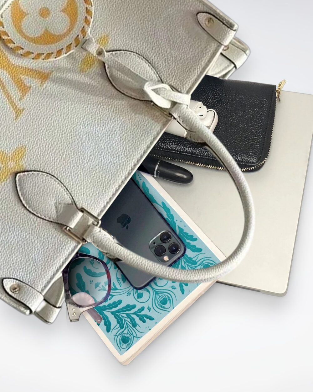 DBS-LC395 - Onthego MM Handbag Deal