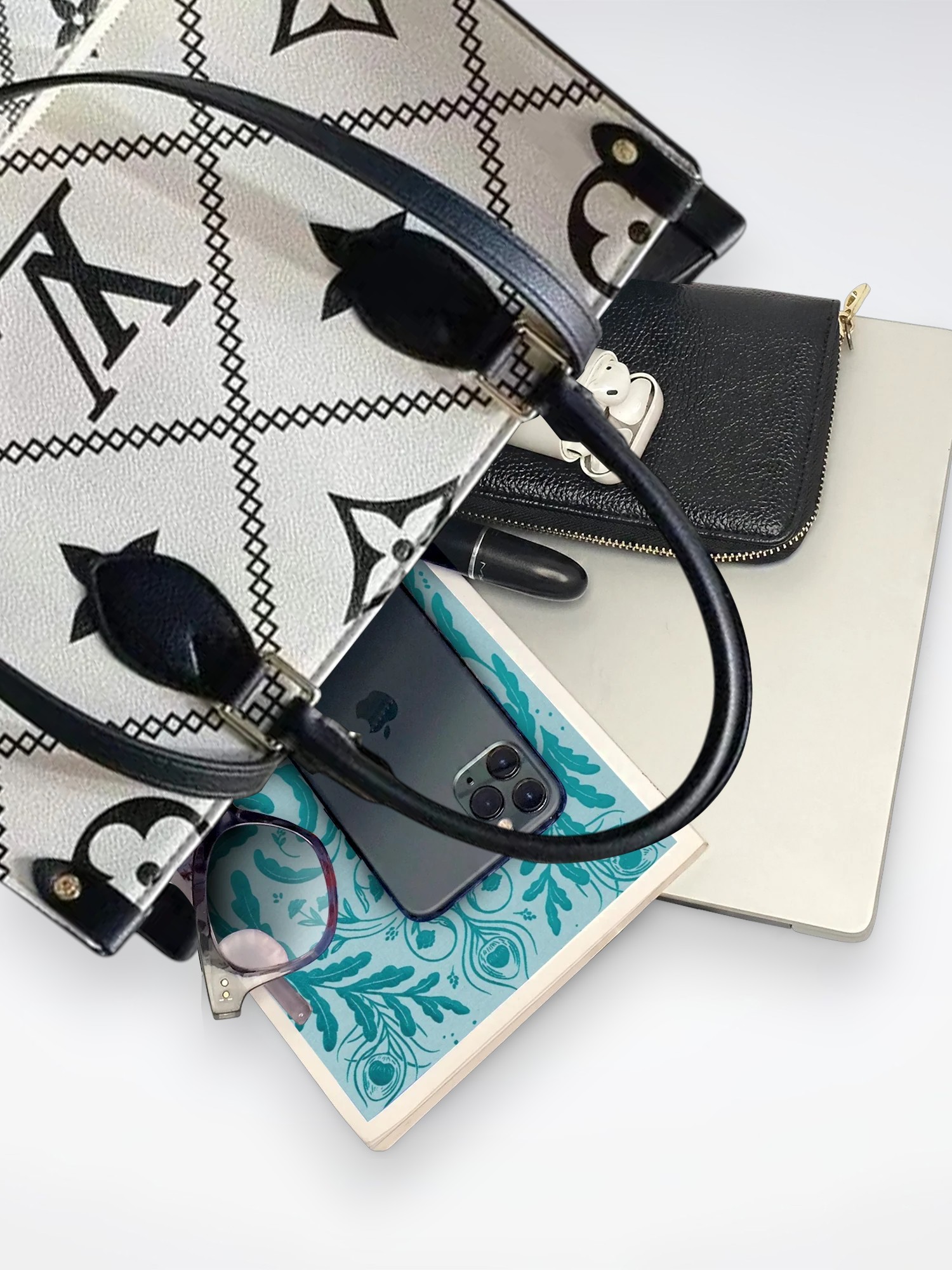 DBS-LC398 - Onthego MM Handbag Deal - Image 4