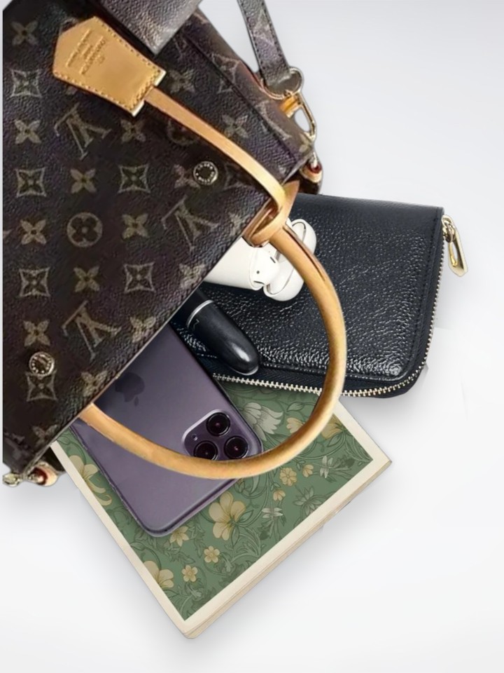 DBS-LC449 - Montaigne BB Handbag Deal - Image 2