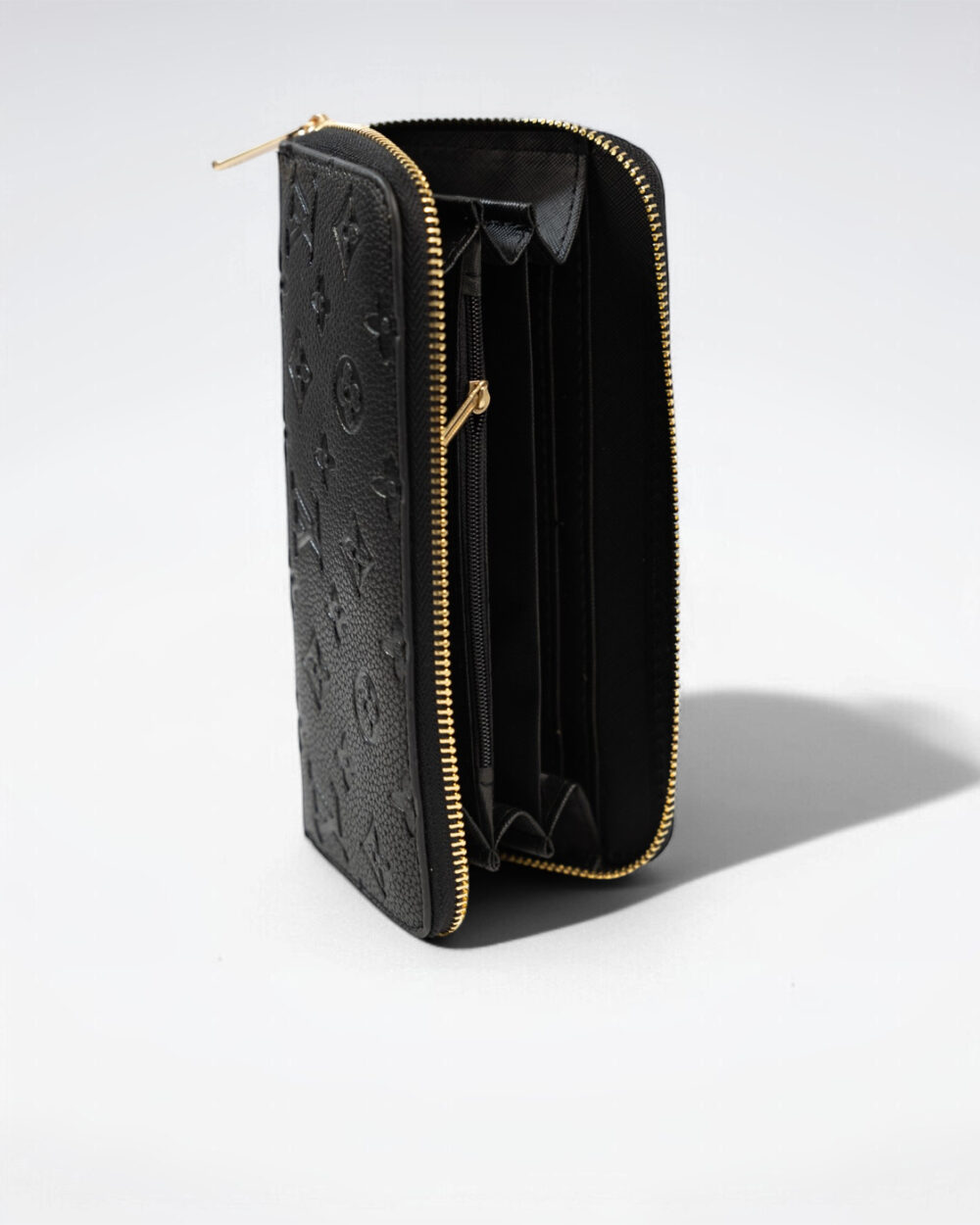 DBS-LC473 - Delightful MM Handbag Deal