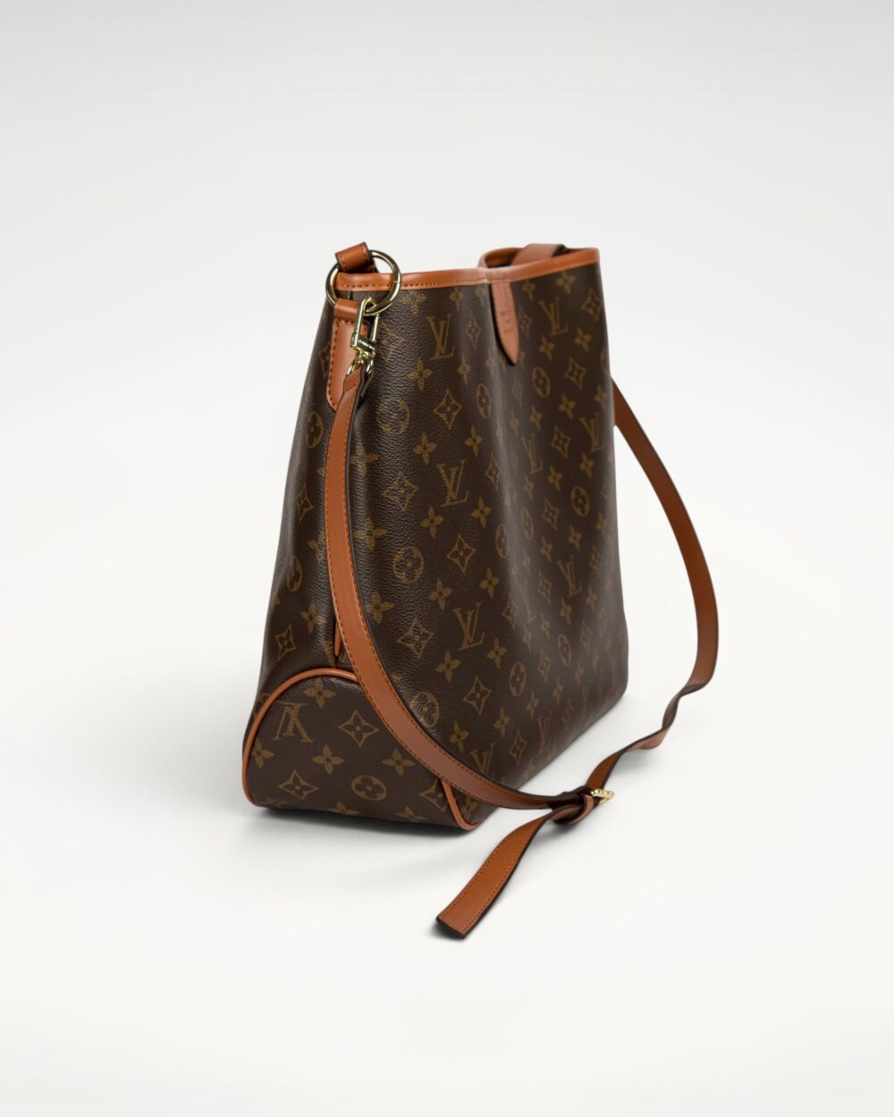DBS-LC477 - Delightful MM Handbag Deal