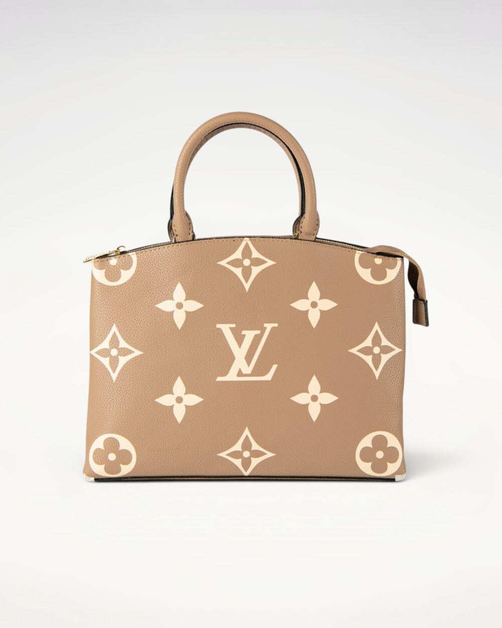 DBS-LC422 - Petit Palais Handbag Deal