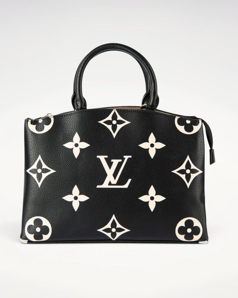 DBS-LC423 - Petit Palais Handbag Deal