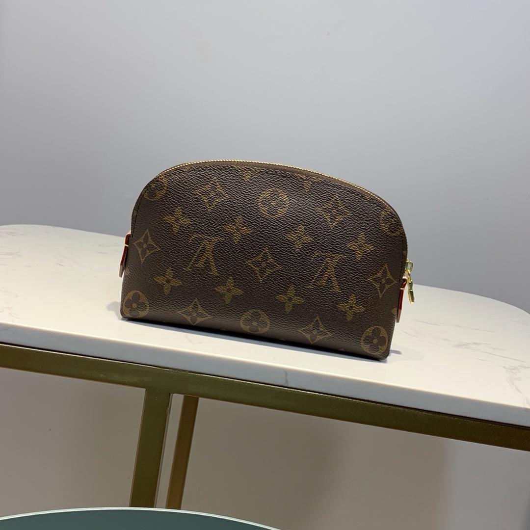1:1 Replica Louis Vuitton Cosmetic Pouch PM Monogram Canvas For Women, Women's Bags 7.5in/19cm LV M47515 - Image 5