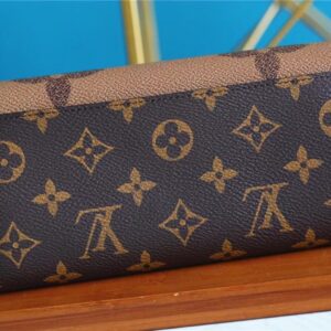 1:1 Replica Louis Vuitton Sarah Wallet Monogram and Monogram Reverse Canvas For Women, Women's Wallets 7.5in/19cm LV M80726