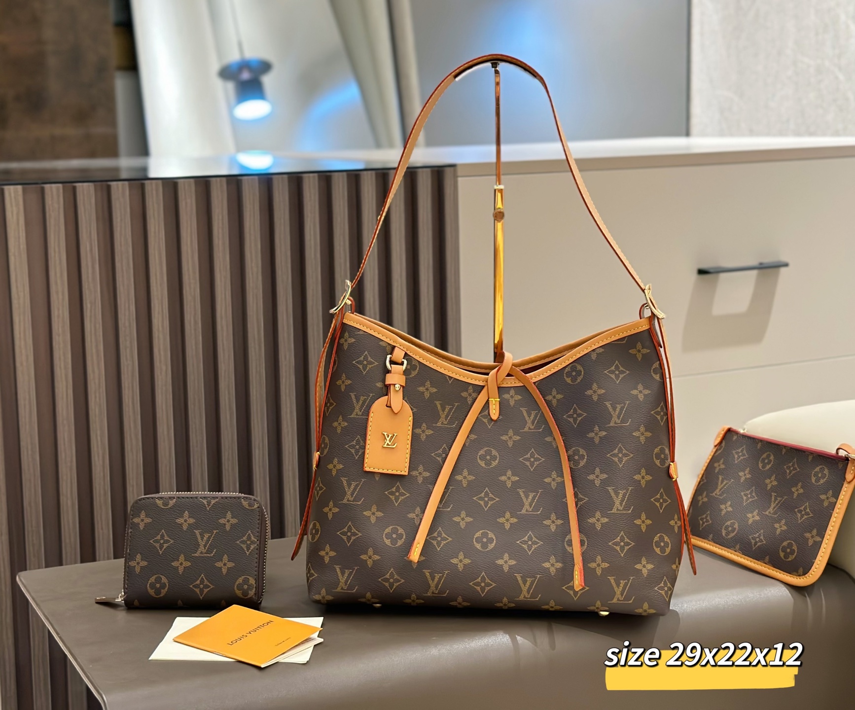DBS-LC1016- CarryAll PM Handbag Deal - Image 2