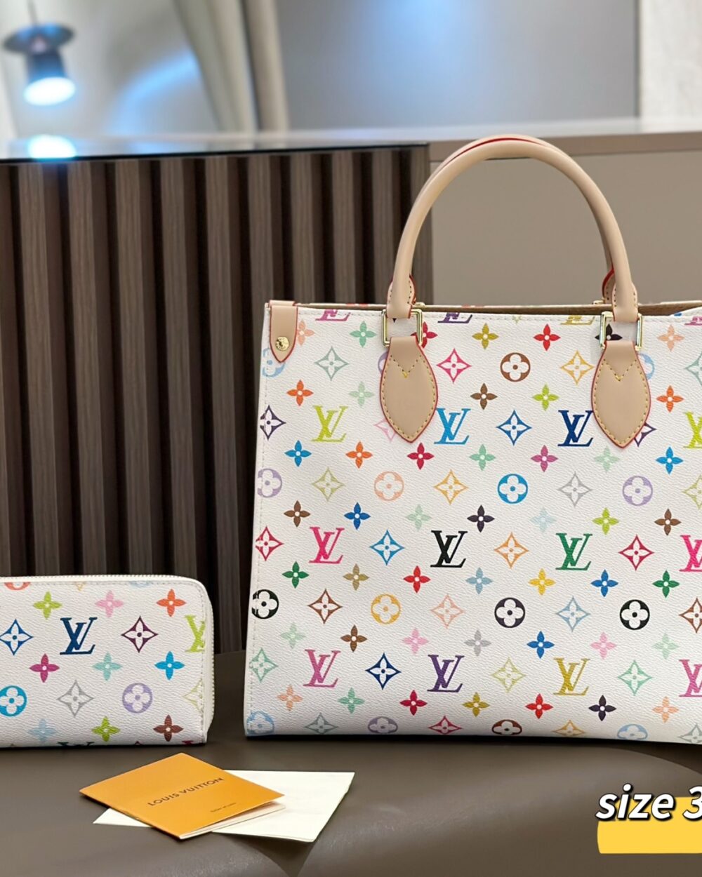 DBS-LC1052 - Onthego MM Handbag Deal