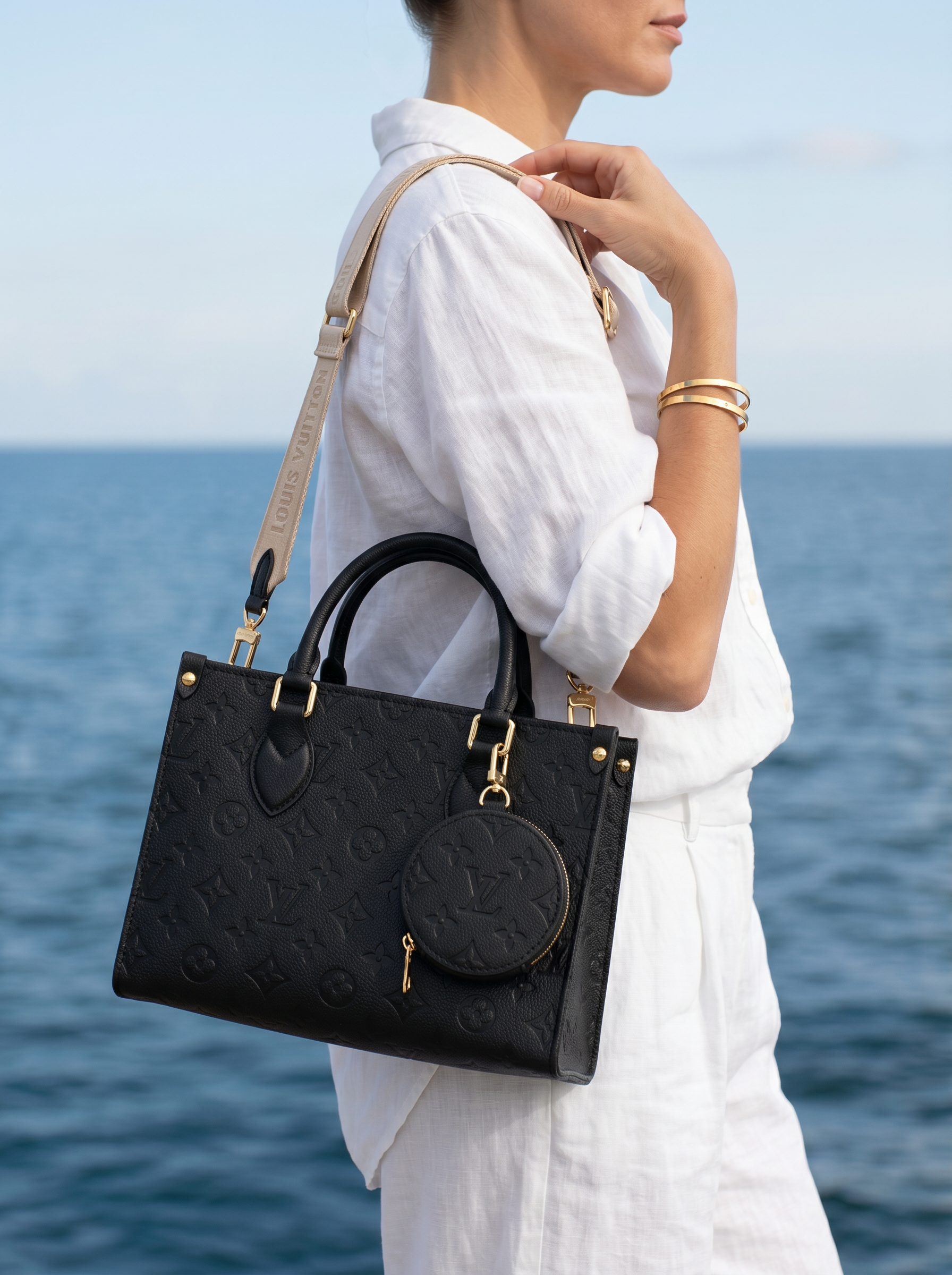 DBS-LC1032 - Onthego PM Handbag Deal - Image 4