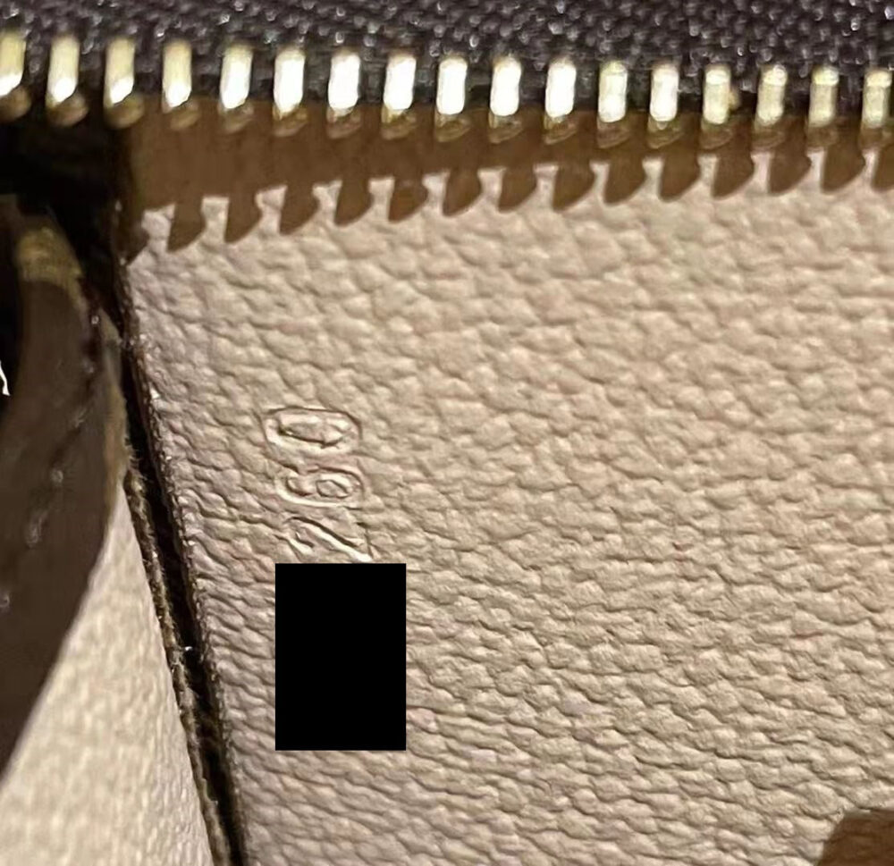 AAA Replica Louis Vuitton LV TOILETRY POUCH SIZE 26 IN MONOGRAM