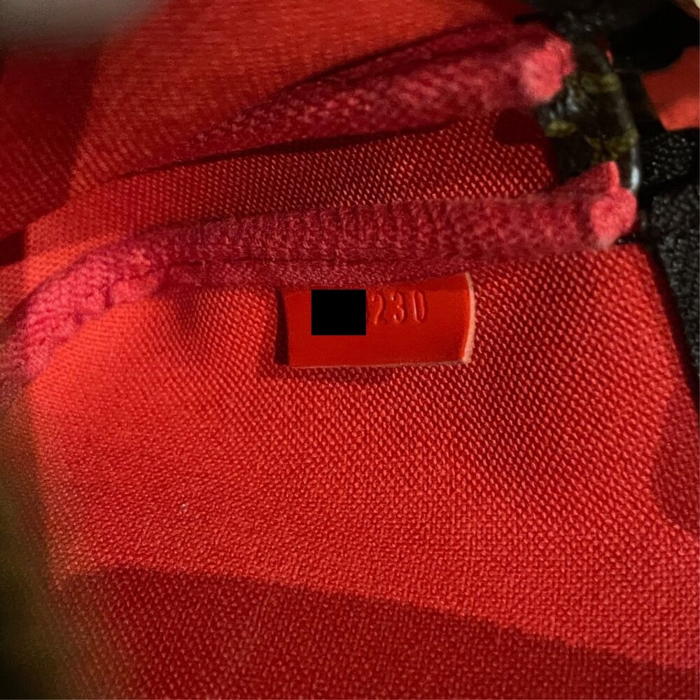 AAA Replica Louis Vuitton LV MINI POCHETTE ACCESSORIES 2020 CHRISTMAS