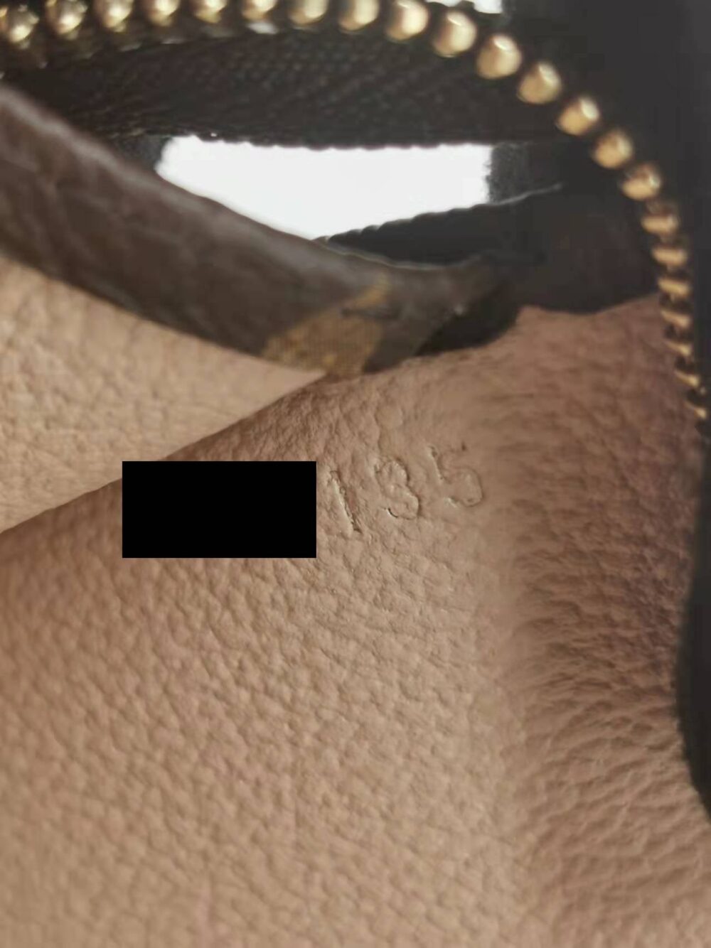 AAA Replica Louis Vuitton LV TOILETRY POCHETTE 26 MONOGRAM