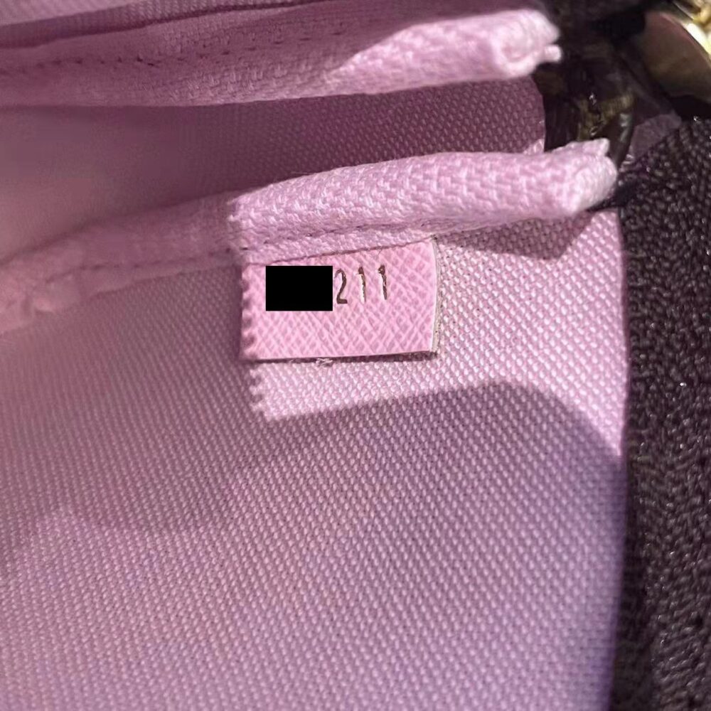 AAA Replica Louis Vuitton LV MINI POCHETTE CHRISTMAS LIMITED 2021