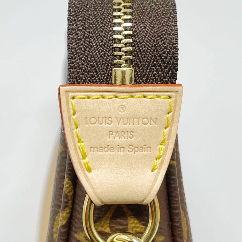 AAA Replica Louis Vuitton LV POCHETTE ACCESSORIES MONOGRAM CANVAS