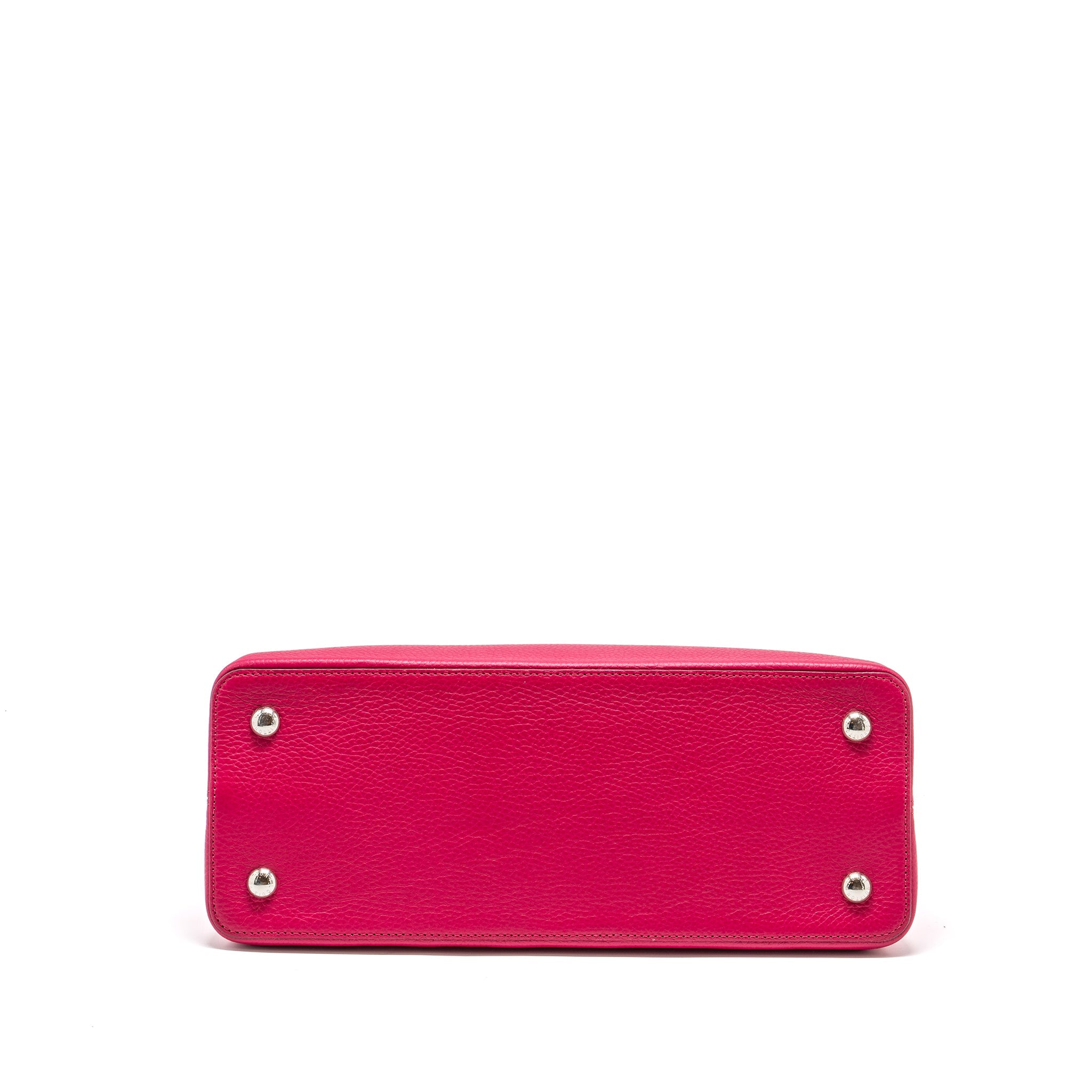 AAA Replica Louis Vuitton LV CAPUCINES TAURILLON HOT PINK SHW