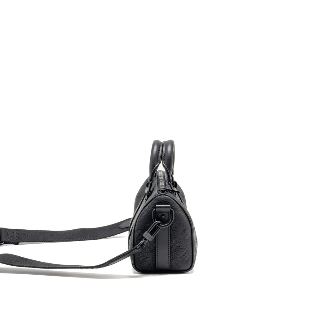 AAA Replica Louis Vuitton LV KEEPALL BANDOULIERE 25 MONOGRAM TAURILLON LEATHER BLACK WITH BLACK HARDWARE