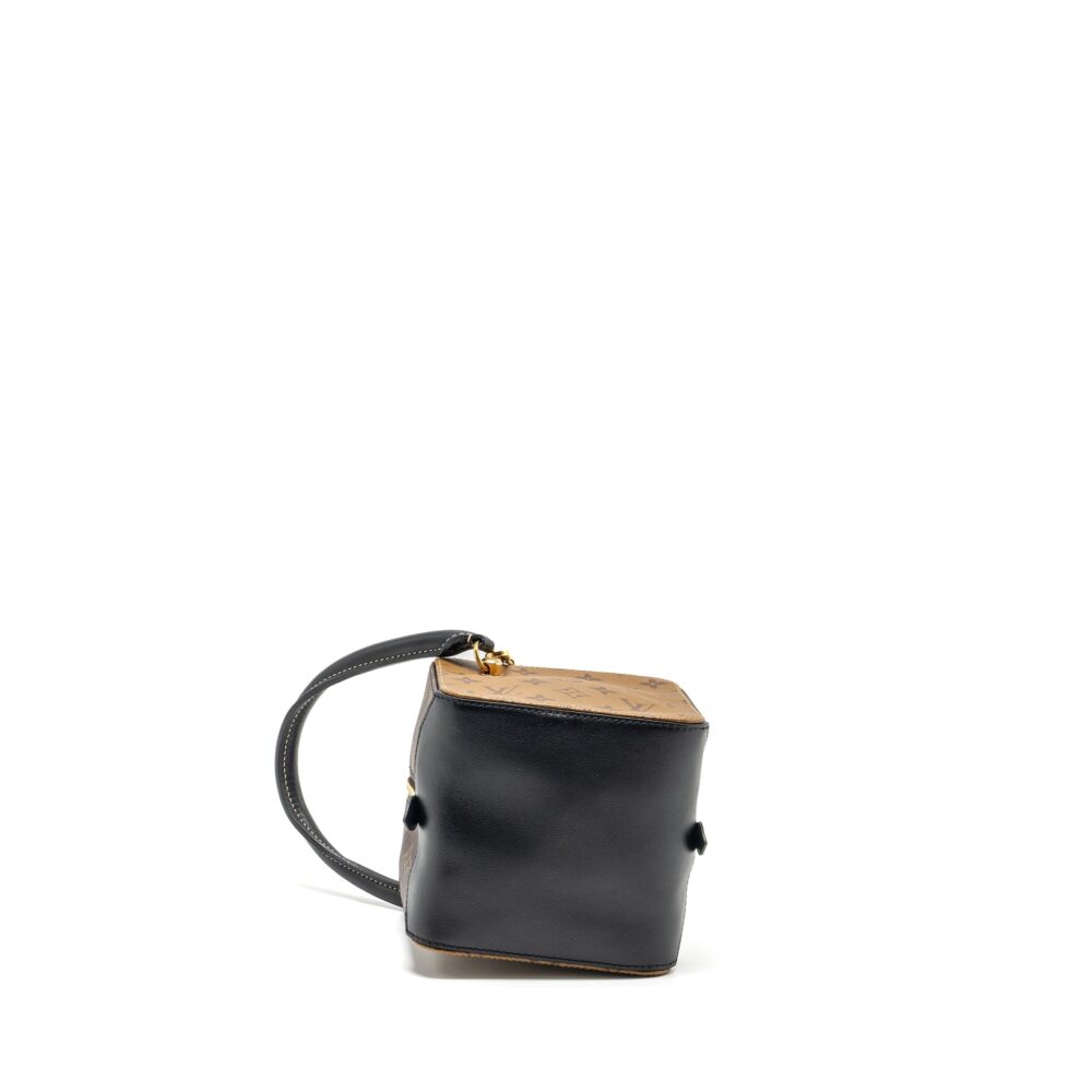 AAA Replica Louis Vuitton LV SQUARE BAG MONOGRAM REVERSE CANVAS GHW