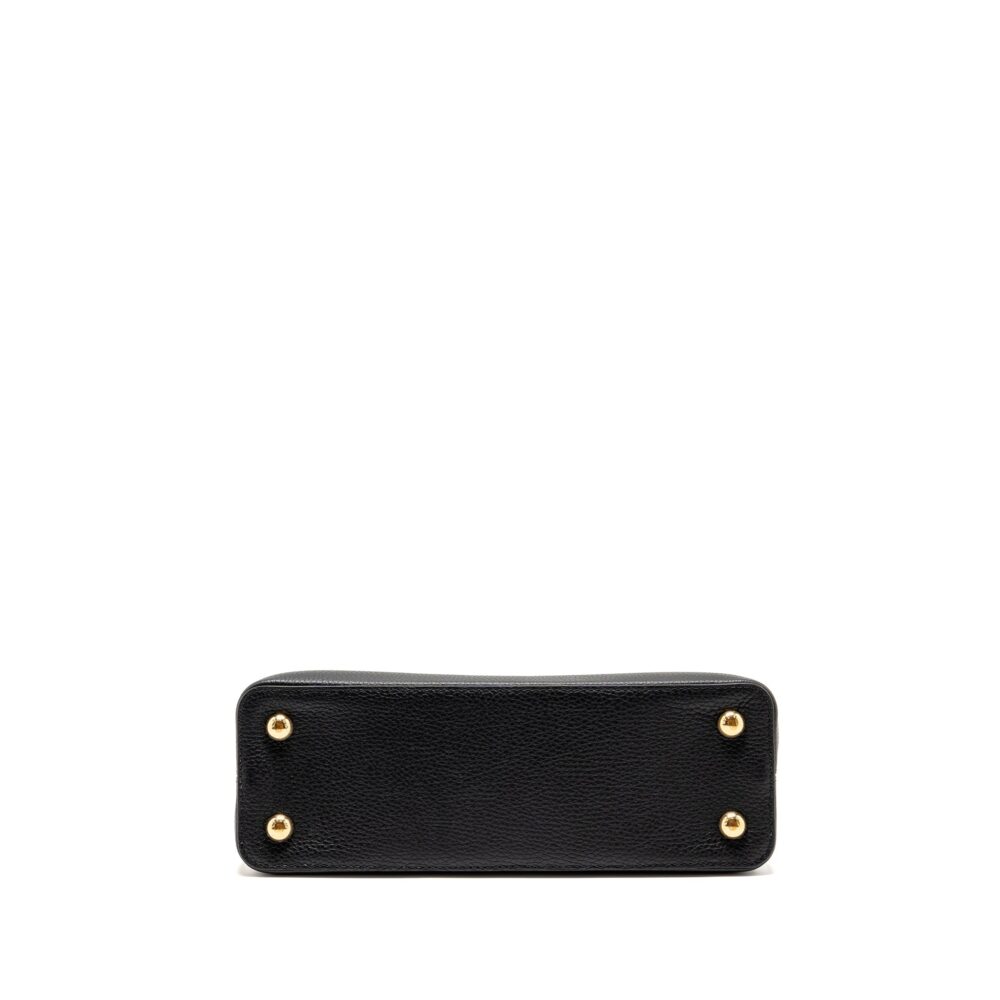 AAA Replica Louis Vuitton LV CAPUCINES MM TAURILLON LEATHER BLACK GHW
