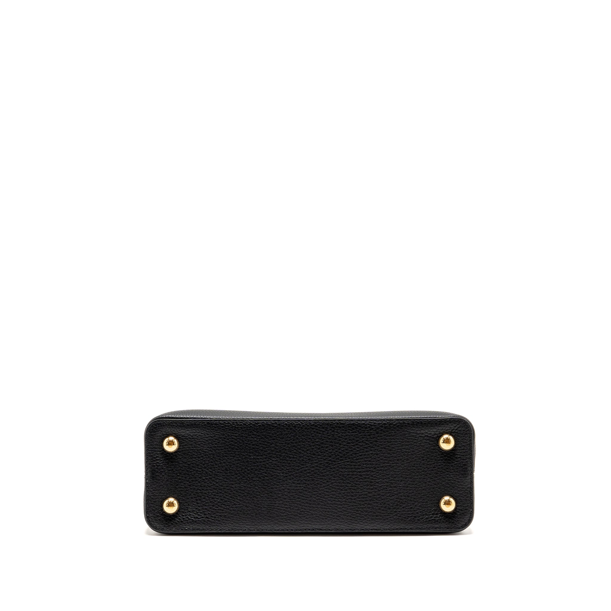 AAA Replica Louis Vuitton LV CAPUCINES MM TAURILLON LEATHER BLACK GHW