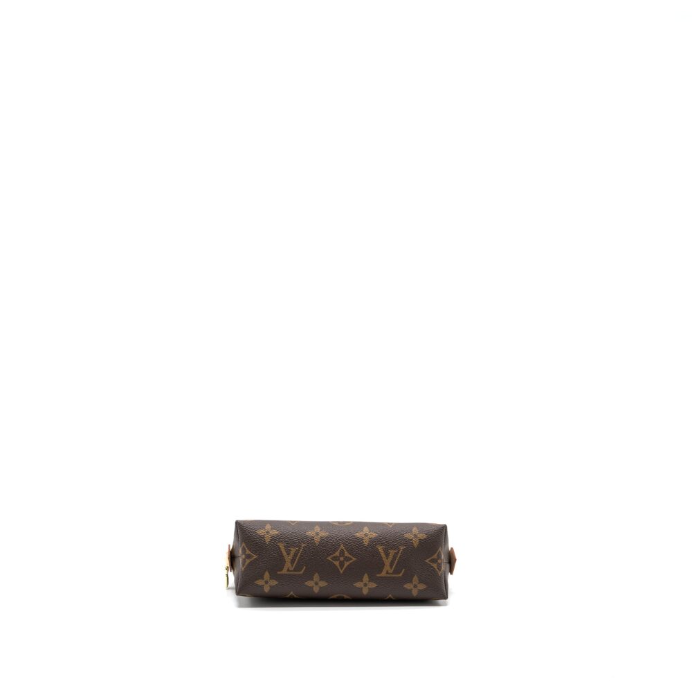 AAA Replica Louis Vuitton LV COSMETIC POUCH MONOGRAM CANVAS GHW (NEW VERSION)