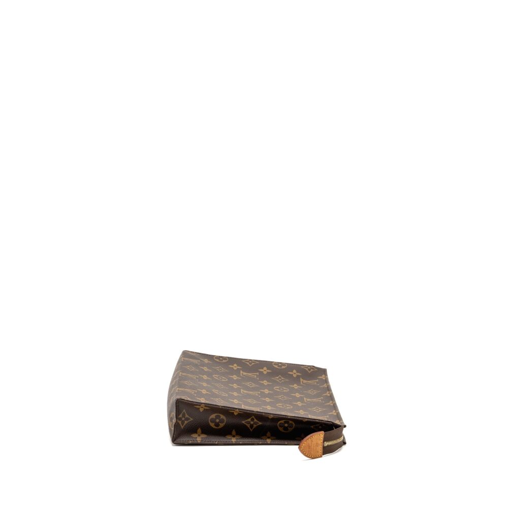AAA Replica Louis Vuitton LV TOILETRY POCHETTE 26 MONOGRAM CANVAS GHW