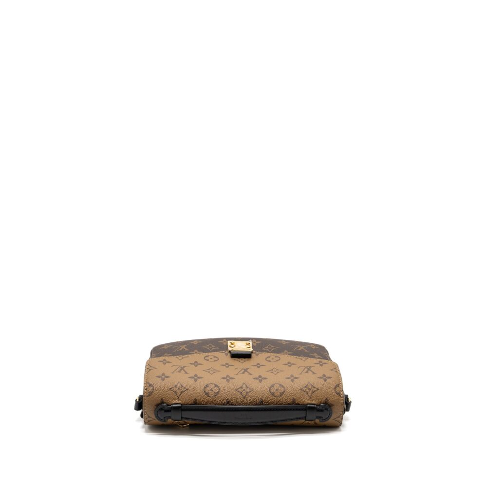 AAA Replica Louis Vuitton LV POCHETTE MÉTIS MONOGRAM REVERSE CANVAS GHW