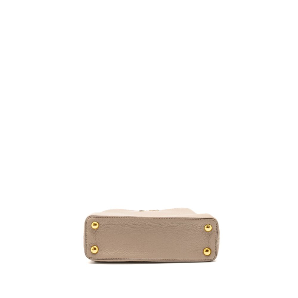 AAA Replica Louis Vuitton LV CAPUCINES BB TAURILLON LIGHT GREY GHW