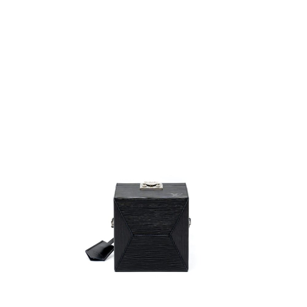 AAA Replica Louis Vuitton LV BLEECKER BOX BAG EPI BLACK SHW