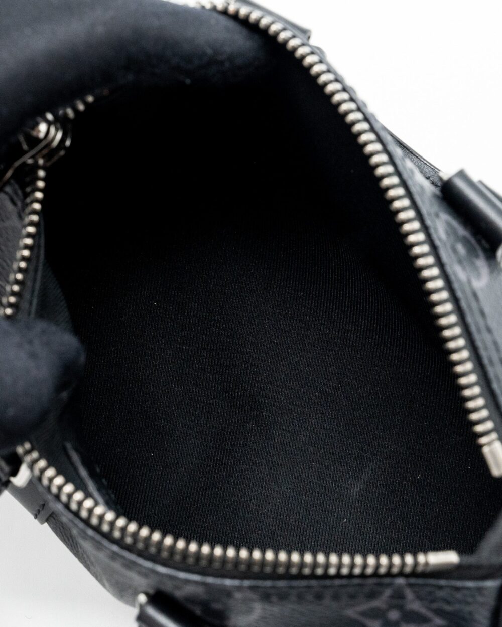 AAA Replica Louis Vuitton LV KEEPALL XS MONOGRAM ECLIPSE REVERSE SHW (NEW VERSION) 