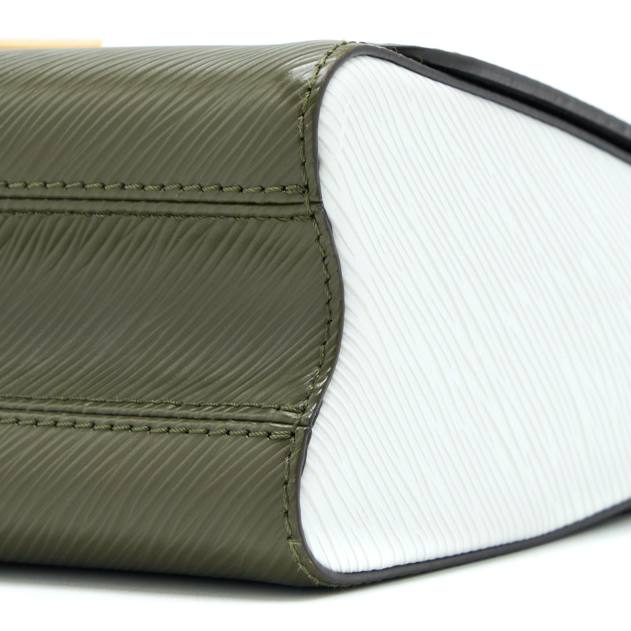 AAA Replica Louis Vuitton LV TWIST BAG MM EPI GREEN/WHITE GHW