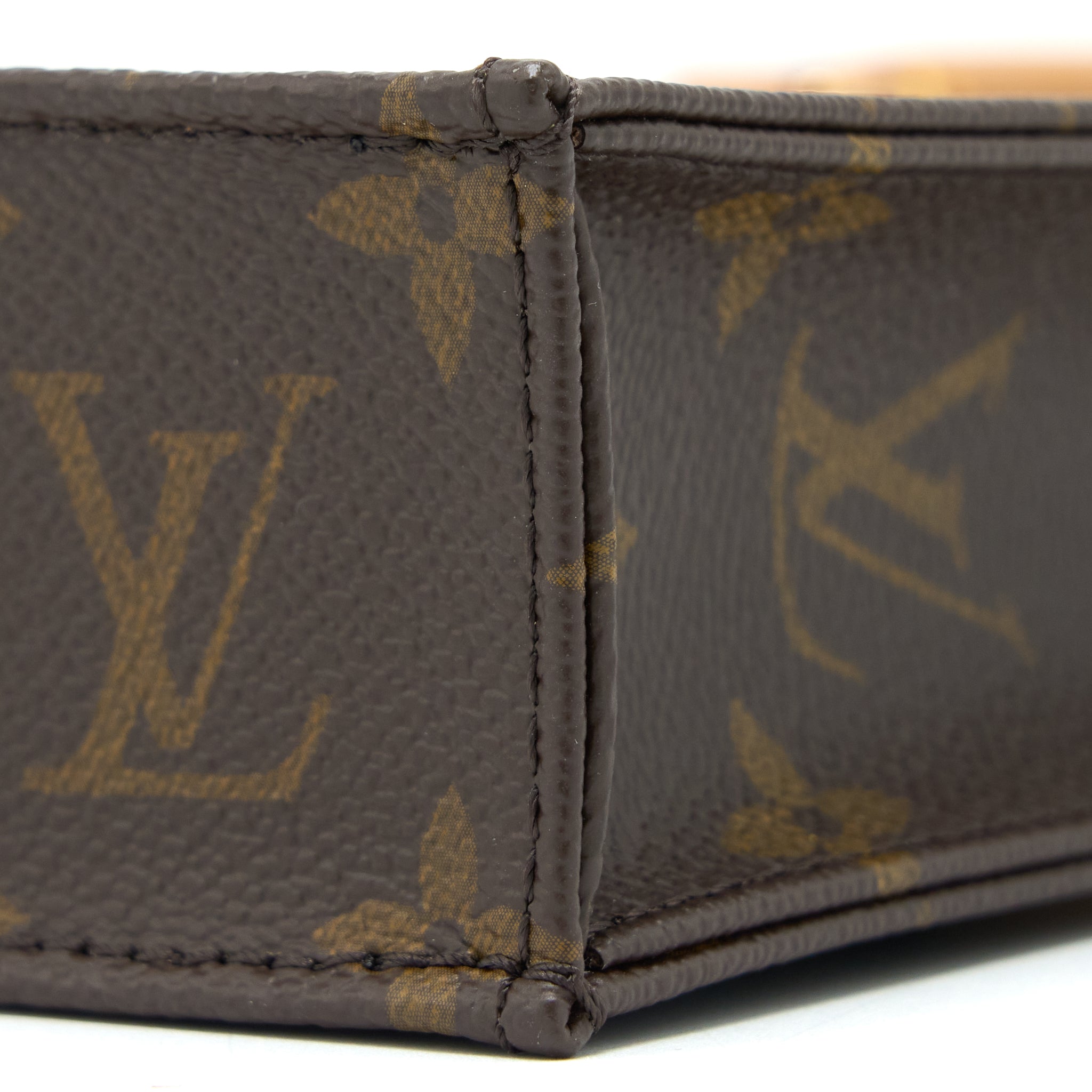 AAA Replica Louis Vuitton LV PETIT SAC PLAT MONOGRAM CANVAS GHW (NEW VERSION)