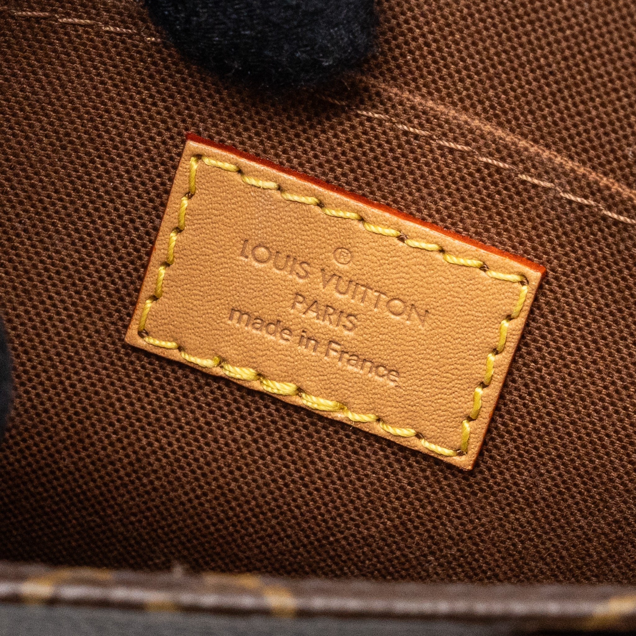 AAA Replica Louis Vuitton LV PETIT SAC PLAT MONOGRAM CANVAS GHW