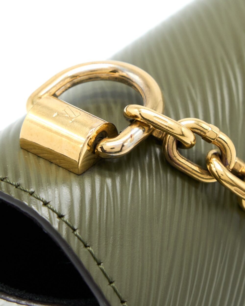 AAA Replica Louis Vuitton LV TWIST BAG MM EPI GREEN/WHITE GHW