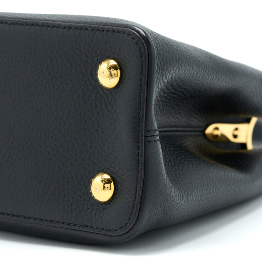 AAA Replica Louis Vuitton LV CAPUCINES MM TAURILLON BLACK GHW