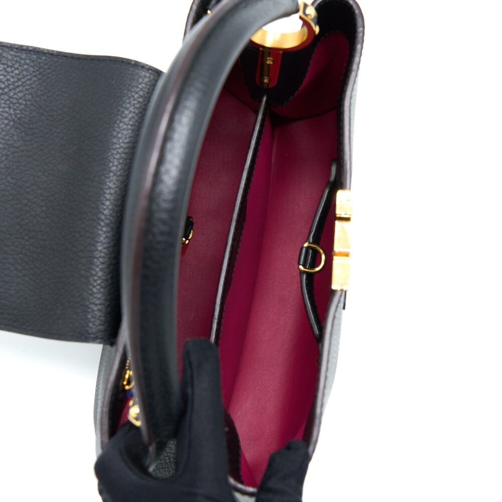 AAA Replica Louis Vuitton LV CAPUCINES MM TAURILLON BLACK GHW