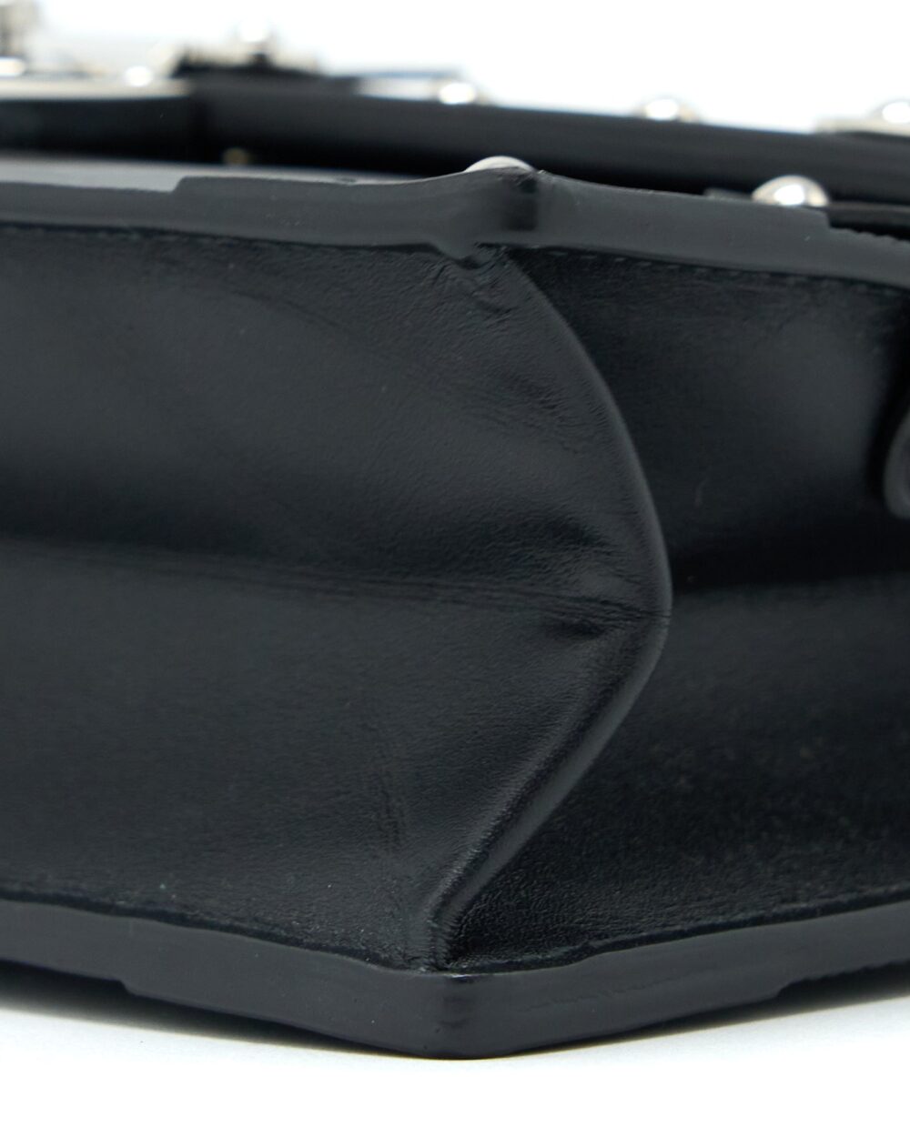 AAA Replica Louis Vuitton LV TRUNK CHAIN WALLET EPI BLACK SHW