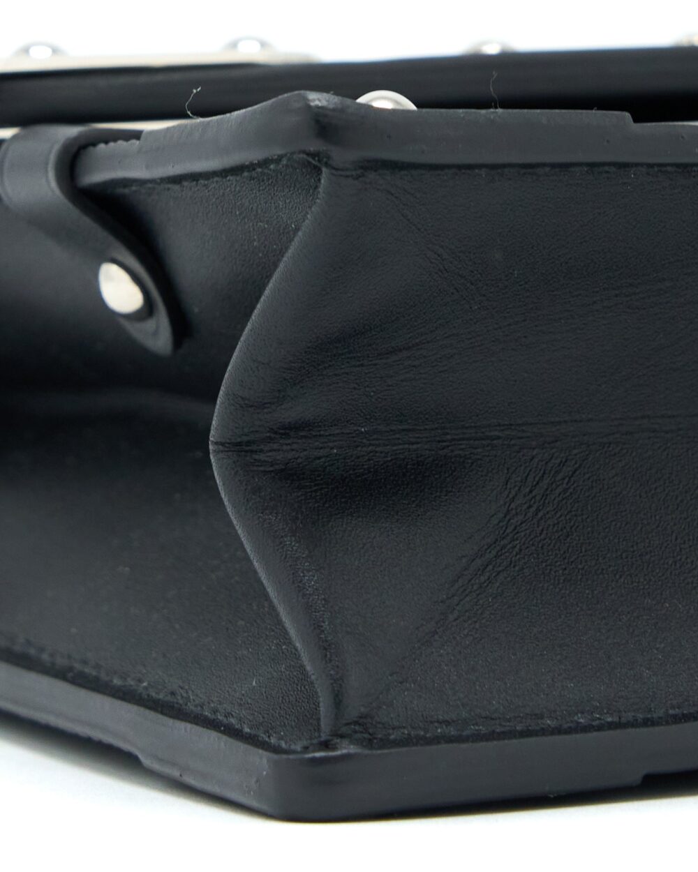 AAA Replica Louis Vuitton LV TRUNK CHAIN WALLET EPI BLACK SHW