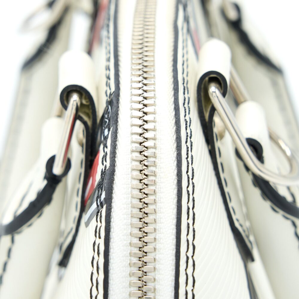 AAA Replica Louis Vuitton LV ALMA BB EN CUIR OCCASION EPI WHITE / BLACK WITH SHW