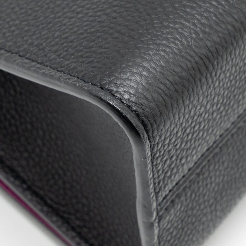 AAA Replica Louis Vuitton LV TWIST ONE HANDLE PM TAURILLON LEATHER BLACK/PINK GHW