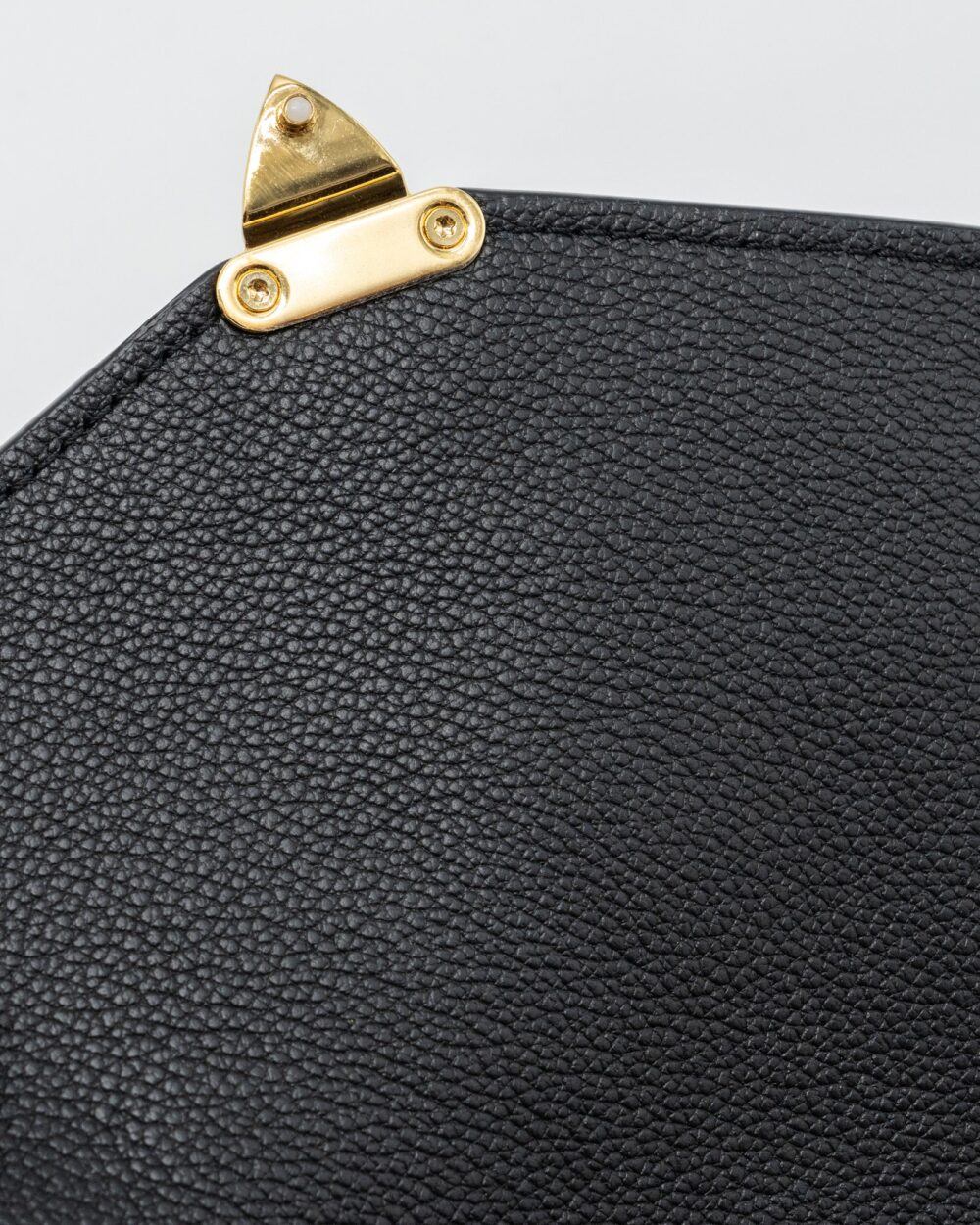 AAA Replica Louis Vuitton LV POCHETTE MÉTIS MONOGRAM EMPREINTE BLACK GHW (NEW VERSION)