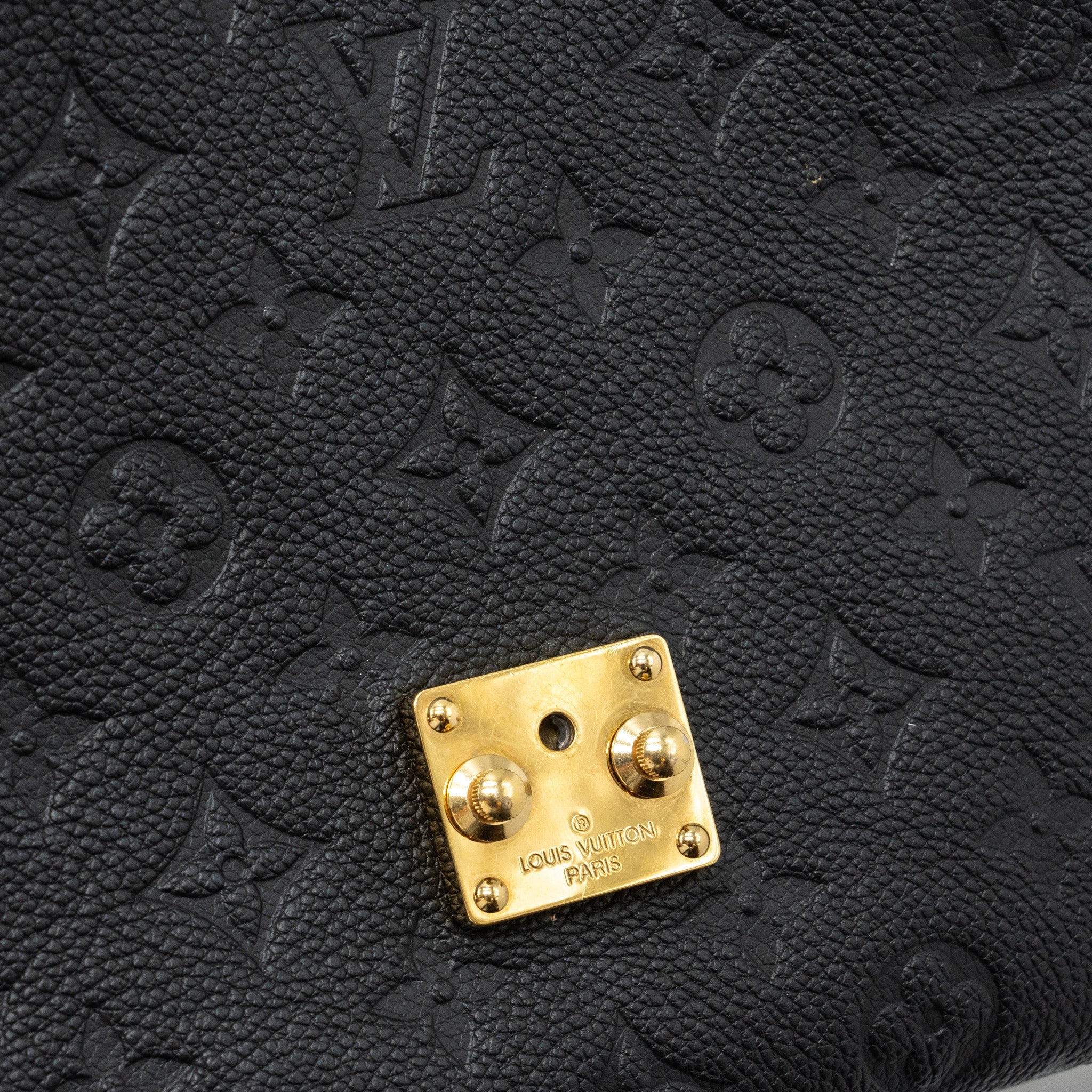 AAA Replica Louis Vuitton LV POCHETTE MÉTIS MONOGRAM EMPREINTE BLACK GHW (NEW VERSION)