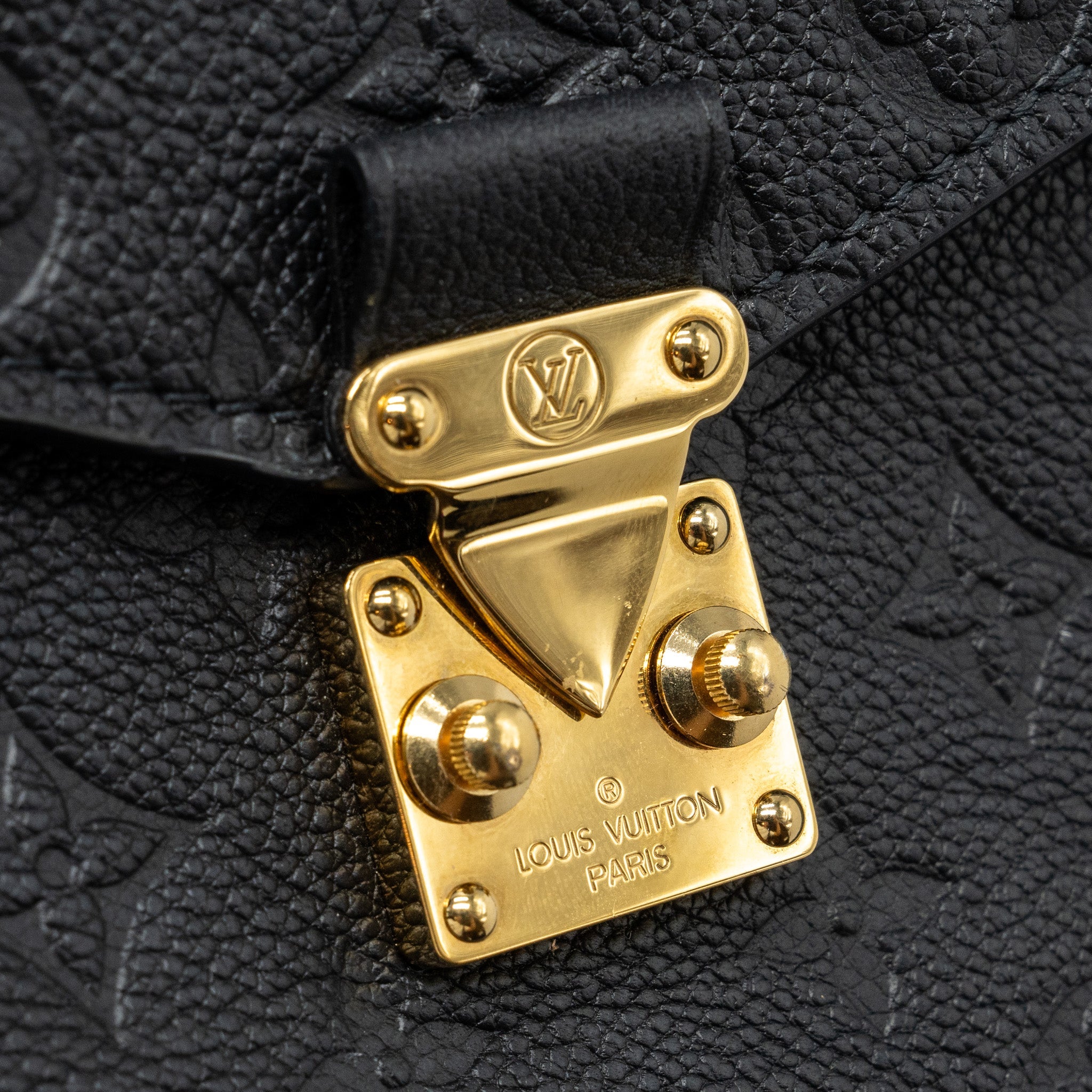 AAA Replica Louis Vuitton LV POCHETTE MÉTIS MONOGRAM EMPREINTE BLACK GHW (NEW VERSION)