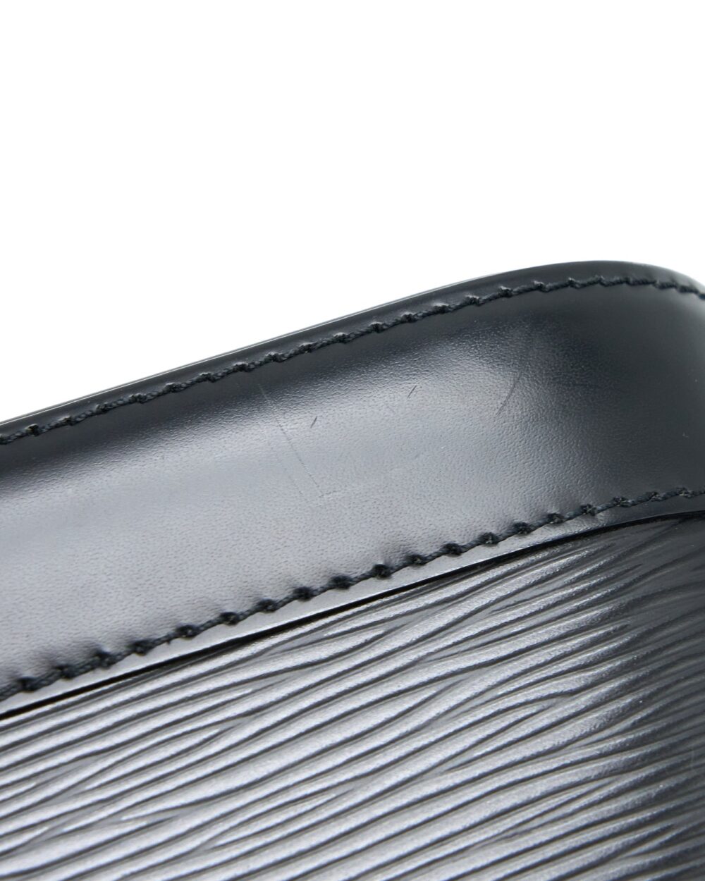 AAA Replica Louis Vuitton LV ALMA PM EPI BLACK SHW