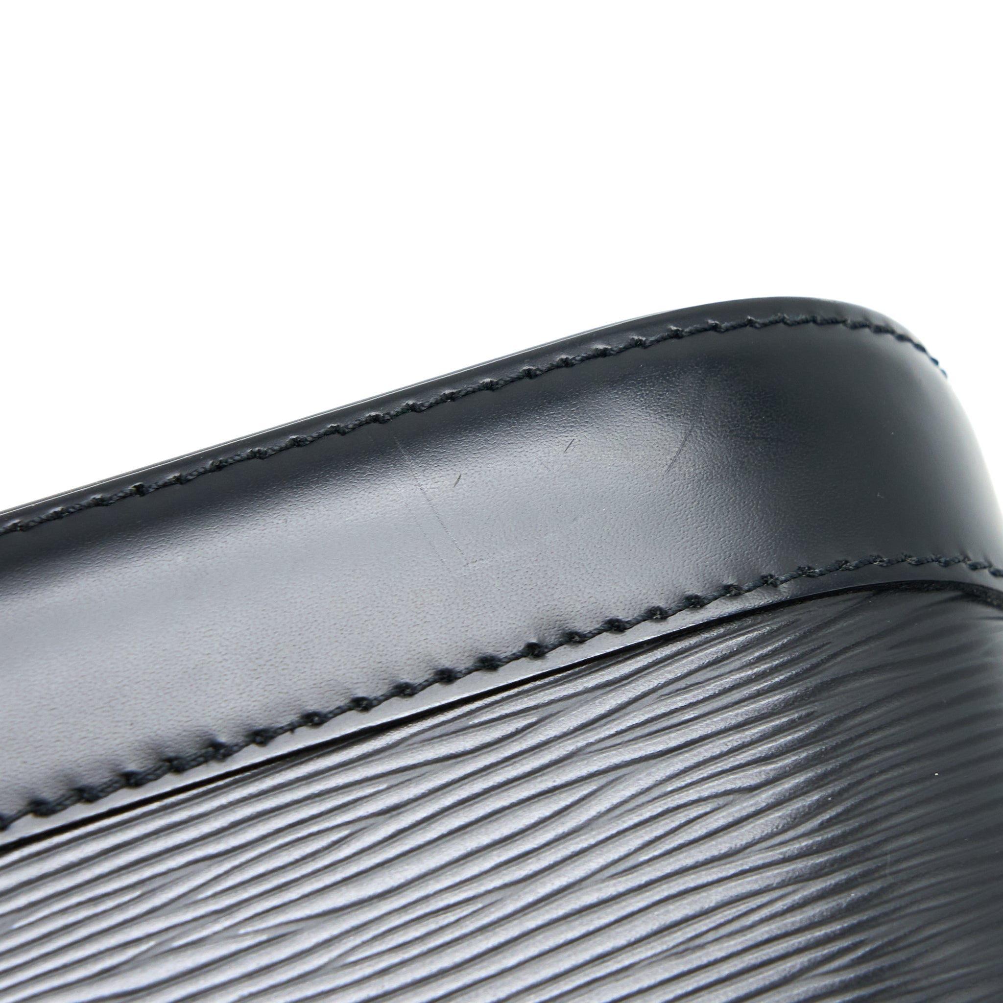 AAA Replica Louis Vuitton LV ALMA PM EPI BLACK SHW