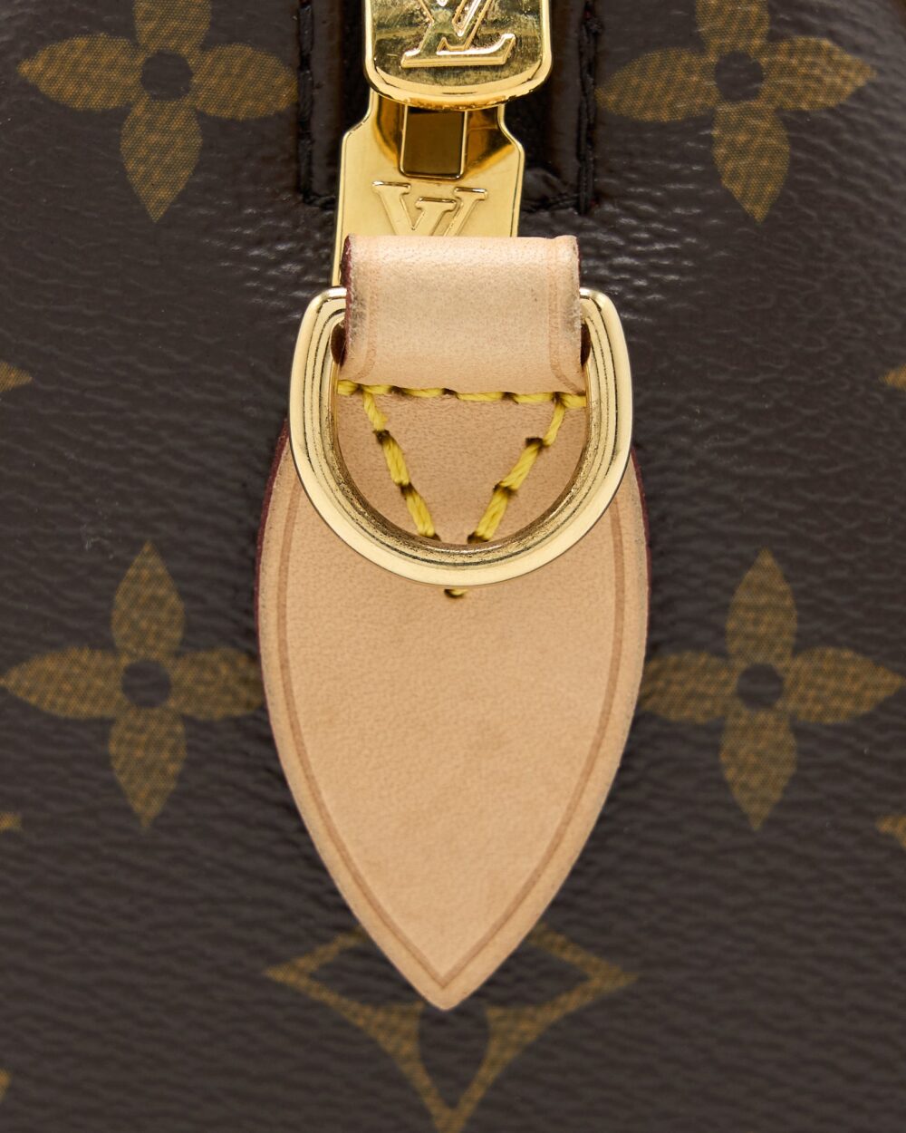 AAA Replica Louis Vuitton LV SPEEDY BANDOULIERE 20 MONOGRAM CANVAS WITH FUCHSIA STRAP GHW