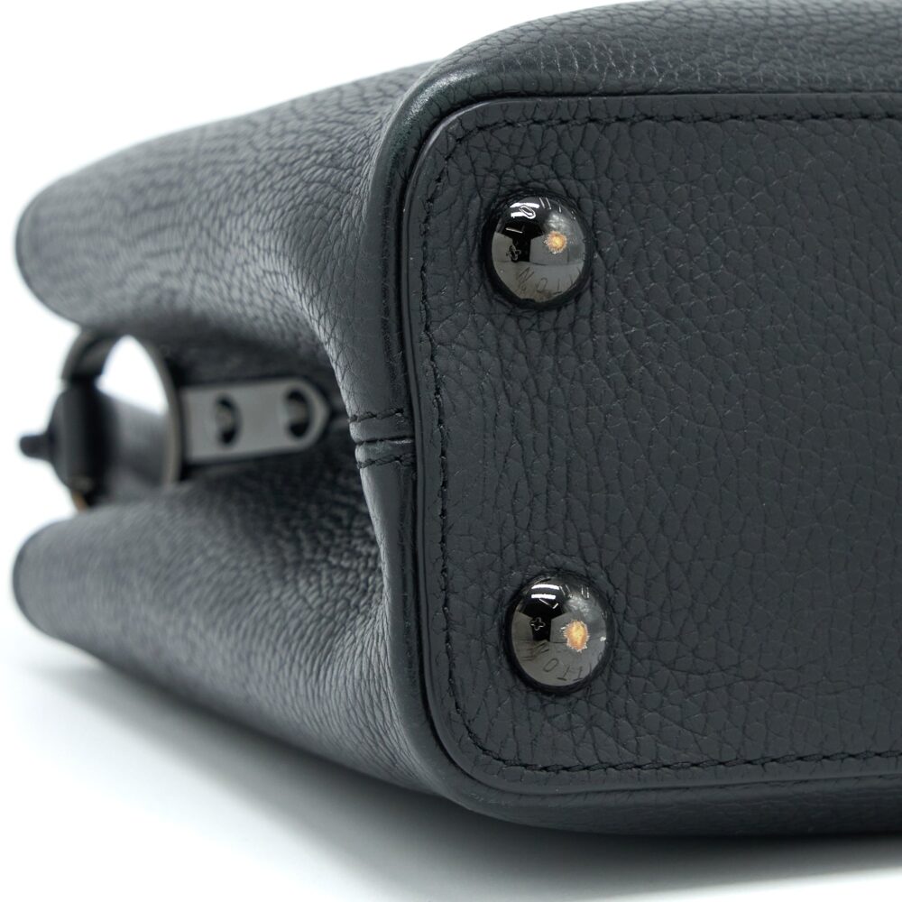 AAA Replica Louis Vuitton LV CAPUCINES BB TAURILLON SO BLACK WITH BLACK HARDWARE