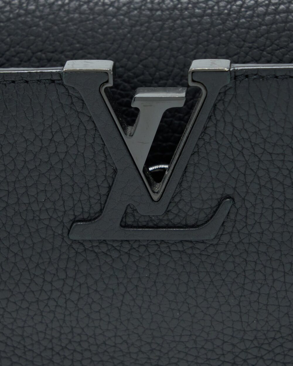 AAA Replica Louis Vuitton LV CAPUCINES BB TAURILLON SO BLACK WITH BLACK HARDWARE