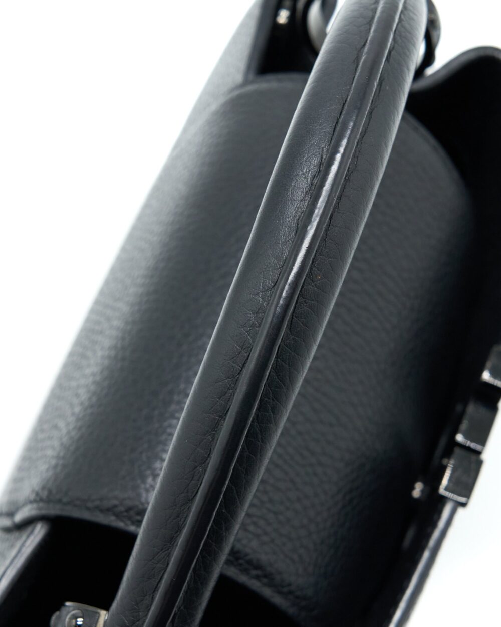 AAA Replica Louis Vuitton LV CAPUCINES BB TAURILLON SO BLACK WITH BLACK HARDWARE
