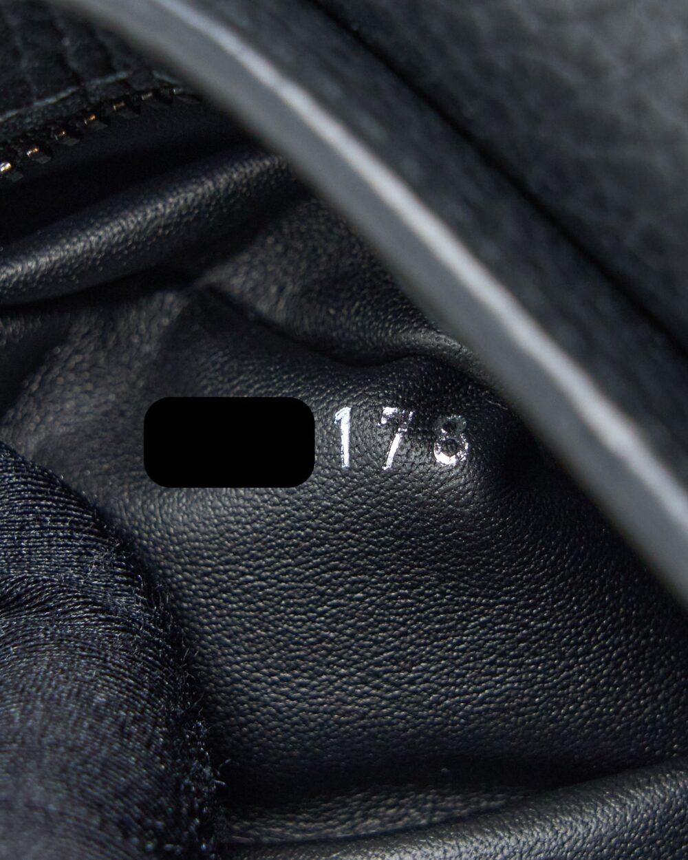 AAA Replica Louis Vuitton LV CAPUCINES BB TAURILLON SO BLACK WITH BLACK HARDWARE