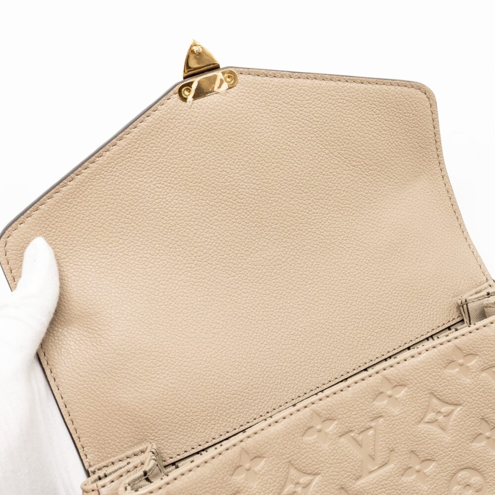 AAA Replica Louis Vuitton LV POCHETTE METIS MONOGRAM EMPREINTE TOURTERELLE GHW