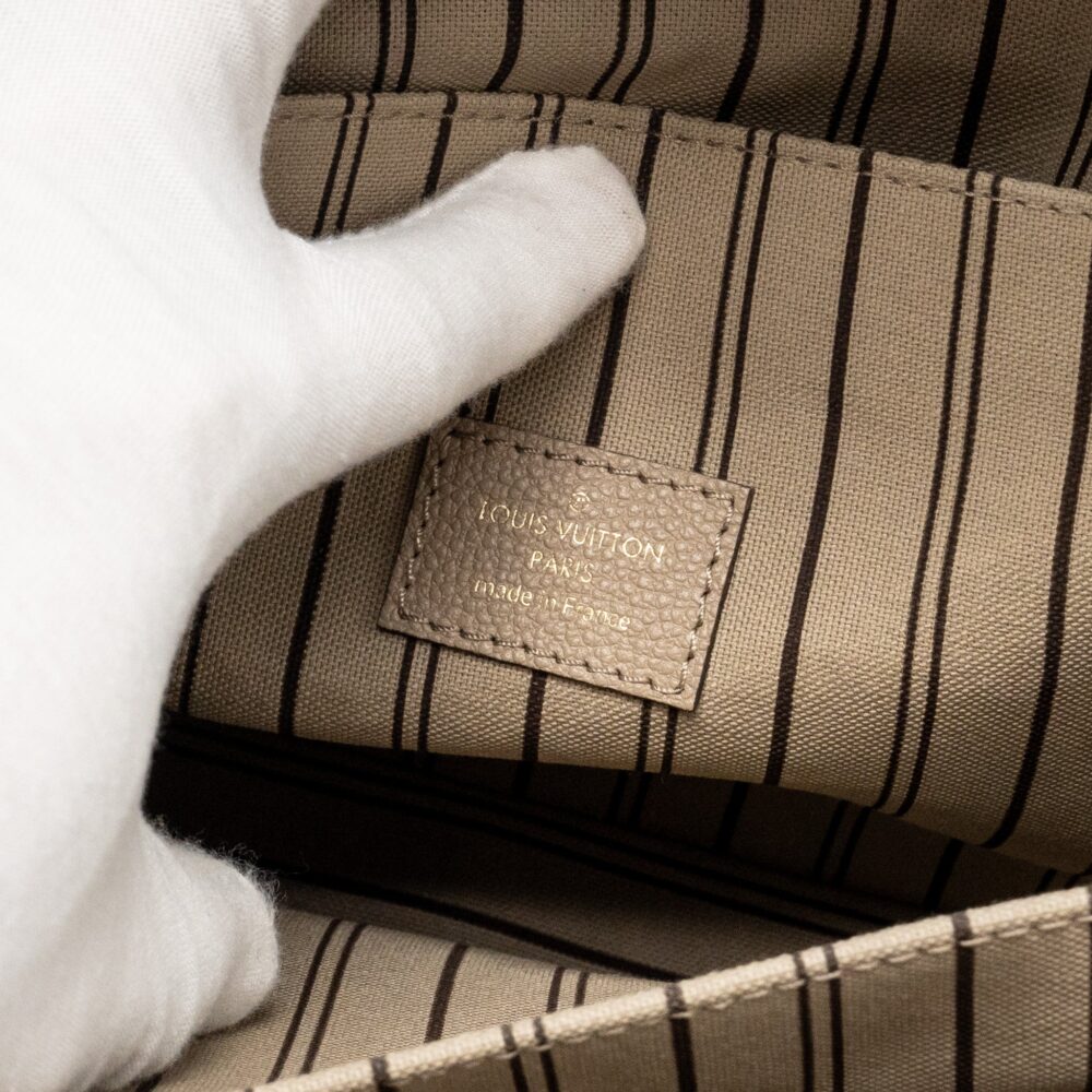 AAA Replica Louis Vuitton LV POCHETTE METIS MONOGRAM EMPREINTE TOURTERELLE GHW
